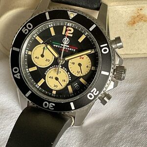 Impressive 3-Register Panda 40mm Dominatore Del Mare Meca-Quartz Chronograph